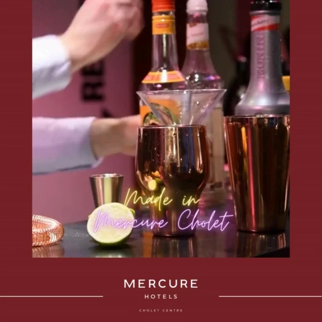 🍸 **Des cocktails à savourer au cœur de Cholet !** 

Envie d’un moment chic et décontracté ? Rendez-vous au bar de l’hôtel **Mercure Cholet Centre** pour découvrir notre sélection de **cocktails maison**. Classiques revisités ou créations originales, chaque verre est préparé avec soin par notre équipe, pour le plaisir des yeux comme des papilles.

Que vous soyez plutôt mojito, spritz, cocktail sans alcool ou envie de nouveauté, **il y a toujours une bonne raison de trinquer** dans une ambiance conviviale et élégante.

🍹 À savourer en terrasse ou au bar, en solo ou entre amis ! 

https://www.hotel-mercure-cholet.com/
#hotelmercurecholet #hotel #mercure #cholet
#choletagglo, #choletmaville #surprenantcholetais
#MercureCholetCentre #CocktailTime #Afterwork #BarMercure #CholetByNight #MomentsMercure