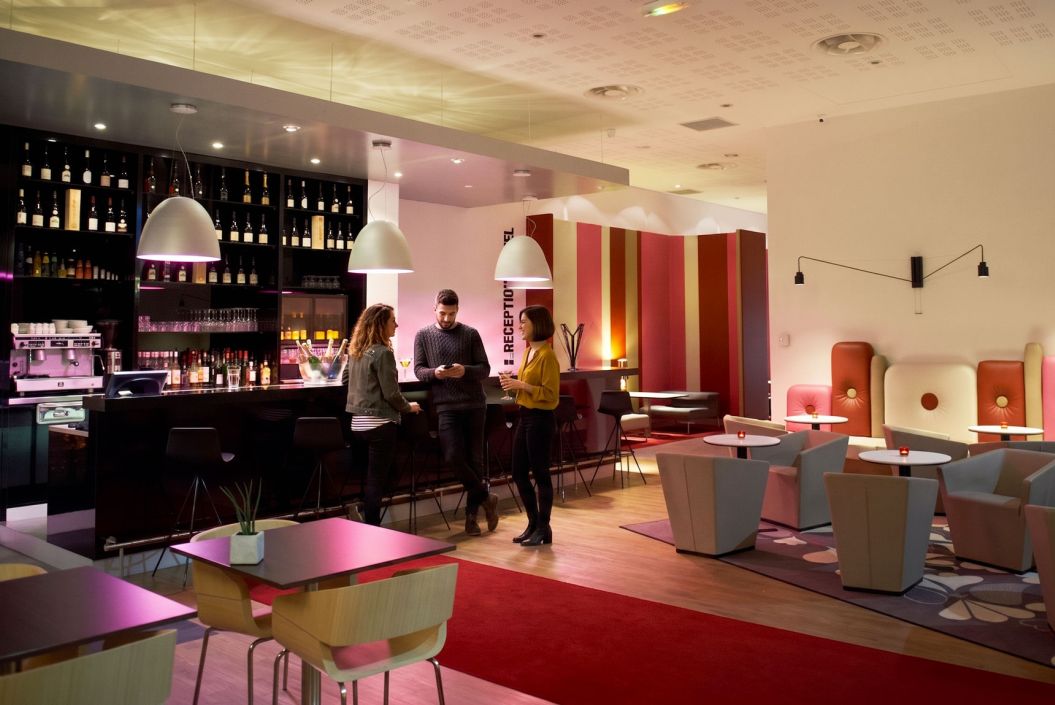 wp-content/uploads/2026/03/mercure-cholet-bar.jpg