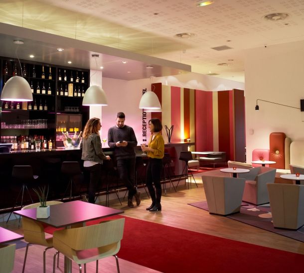 wp-content/uploads/2026/03/mercure-cholet-bar.jpg