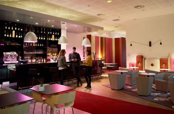 wp-content/uploads/2026/03/mercure-cholet-bar.jpg