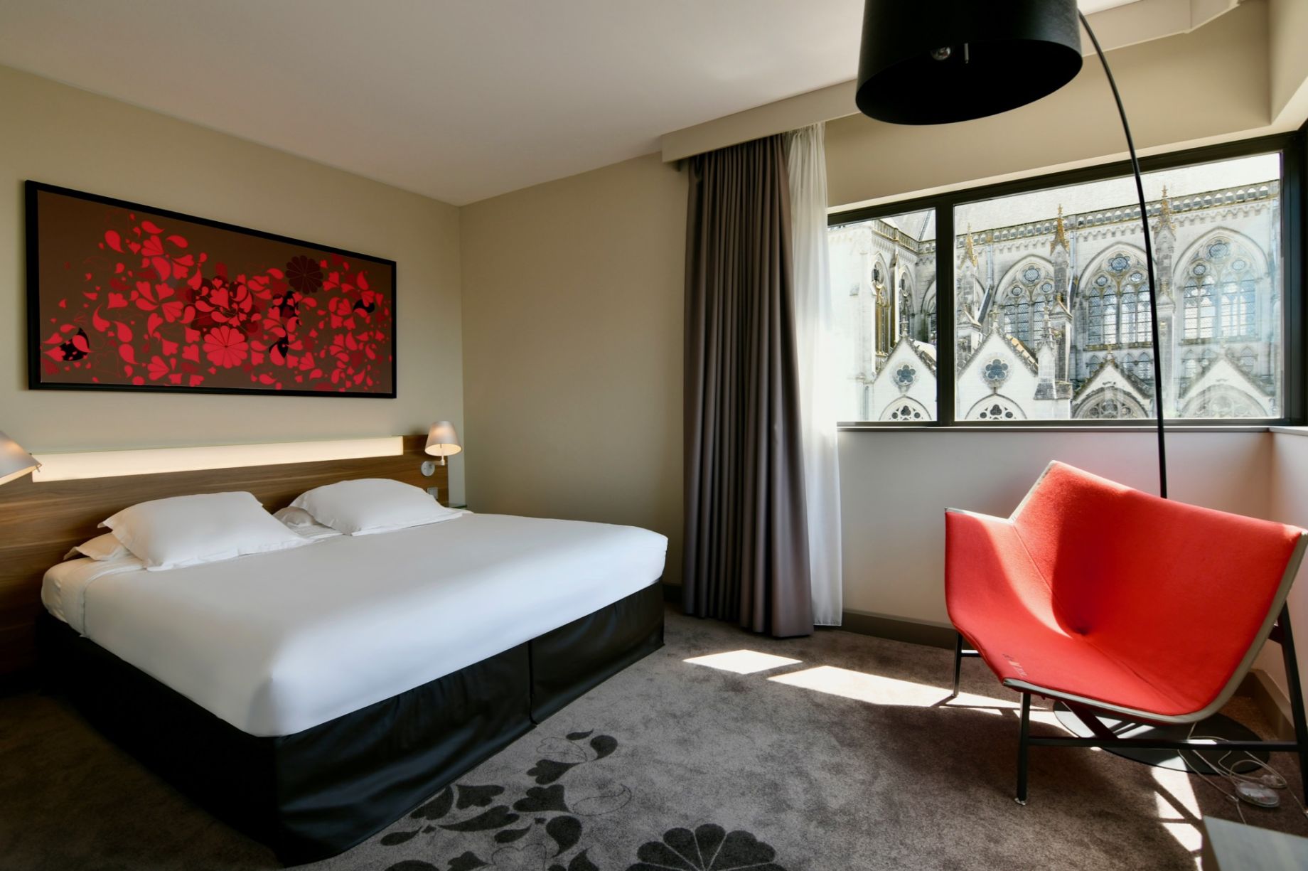 Mercure Cholet hotel room